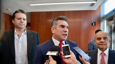 Alito Moreno dijo que acudió a la Reunión Plenaria por "invitación de la mayoría de los integrantes de la bancada".