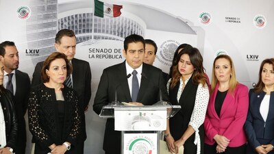 Ismael Cabeza de Vaca ofreció una conferencia de prensa en el Senado