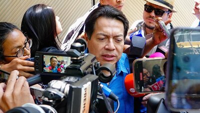 El presidente de Morena informó sobre las encuestas