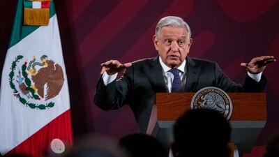 La polémica de los libros es un tema de índole político, afirmó