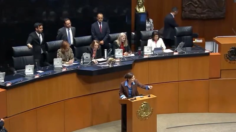 “Noroña, payaso imbécil, ven a llorar a Carlos Manzo”: Lilly Téllez