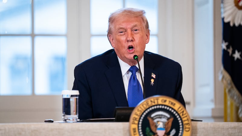 Trump enfurece y lanza groserías contra Irán por el Estrecho de Ormuz: “locos bastardos”