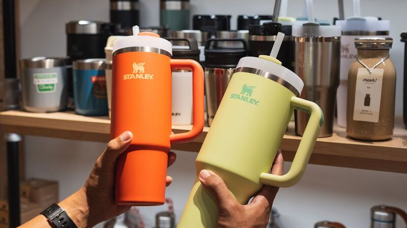 ¿No son buenos? Retiran del mercado 2.6 millones de termos Stanley