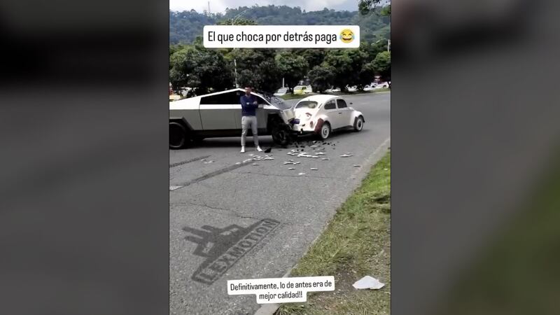VIDEO: Tras “choque” con vochito, otra Cybertruck queda “destruída”