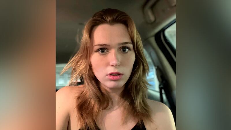 Arrestan a mujer trans por ingresar a baño de mujeres en Florida; “ley es injusta”, dice