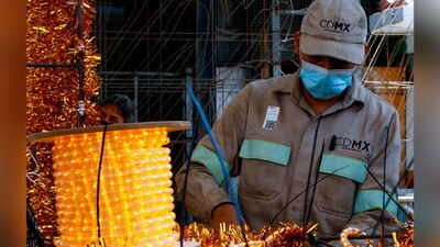 Las autoridades colocarán objetos decorativos en el zócalo para el 15 de septiembre
