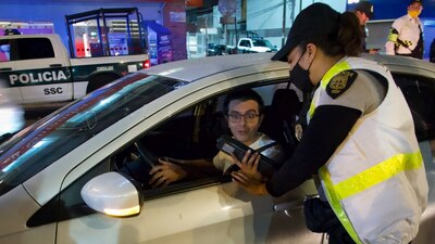 En total 62 personas (58 hombres y 4 mujeres) infringieron los límites permitidos del alcoholímetro