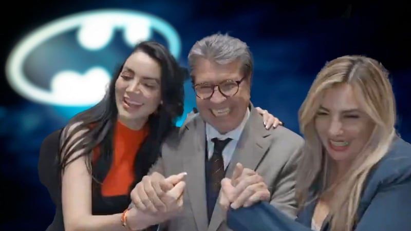 Monreal ‘bautiza’ como “Batichicas” a diputadas que pelearon por estar cerca de Harfuch