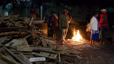 Los vecinos tenían cerrados algunas vialidades en los alrededores del Canal Caltongo