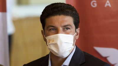 El aspirante de MC ha sido ligado al narcotráfico y evasión fiscal