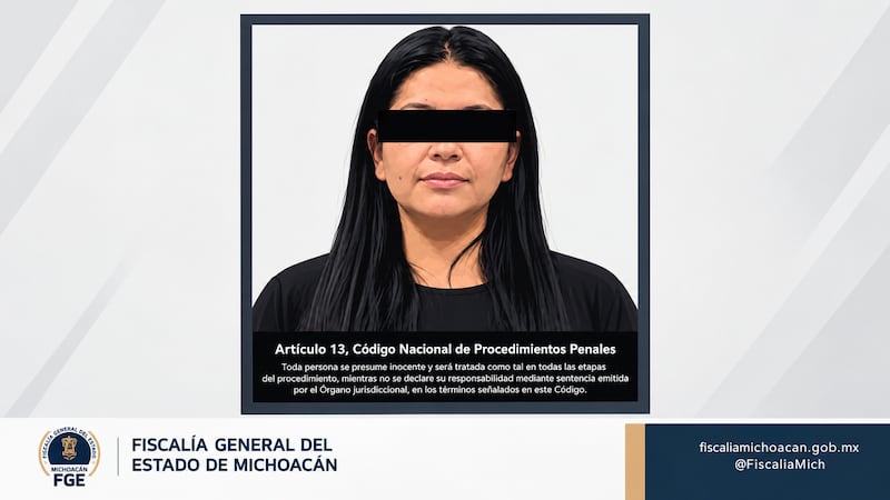 Detienen a secretaria de Bienestar de Uruapan por presunto encubrimiento en asesinato de Carlos Manzo