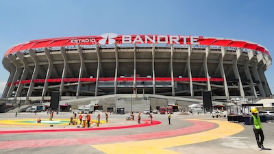 CIUDAD DE MÉXICO, 27MARZO2026.- Exterior del Estadio Banorte, donde se aprecian los últimos detalles de la remodelación: gradas, zonas exteriores y áreas operativas completamente habilitadas, a horas del encuentro entre la Selección Mexicana y Portuguesa en un recinto listo para recibir la fiesta mundialista.