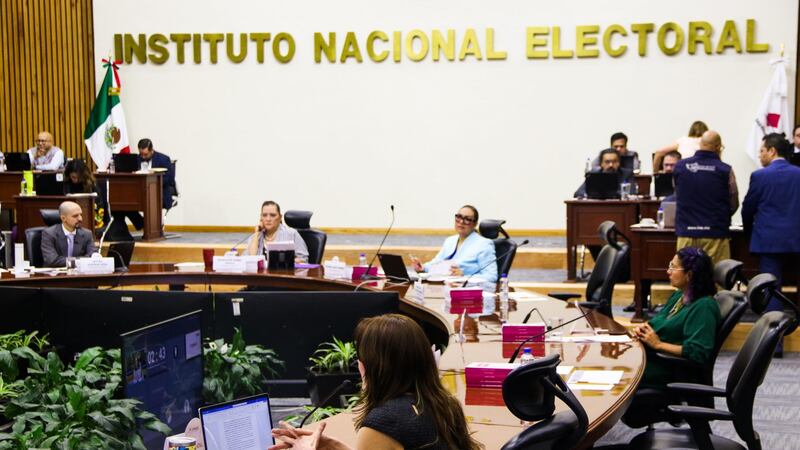 INE rechaza cancelar 26 candidaturas al PJ y responsabiliza a Comités de Evaluación