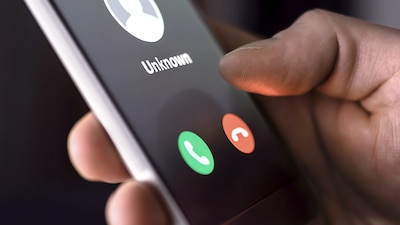 EU alertó de esta nueva forma de robo que afecta principalmente a los usuarios de telefonía móvil