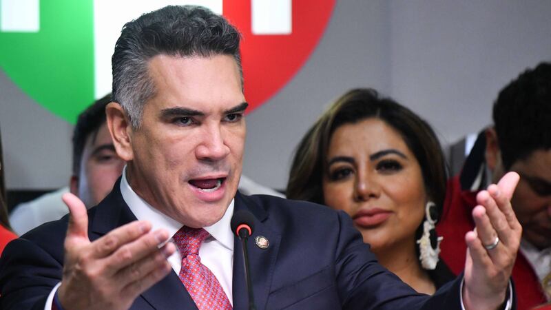 ‘Alito’ Moreno denuncia a Fernández Noroña ante la FGR por amenazas; pide protección a la Segob