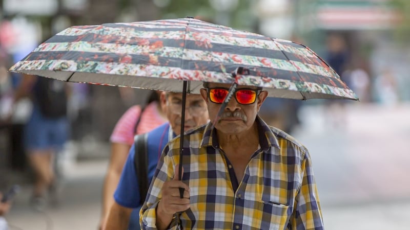 Domingo de calor y lluvias en la CDMX: prevén chubascos y fuertes rachas de viento