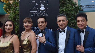 La agrupación originaria de Iztapalapa en la alfombra roja de los Grammy Latino